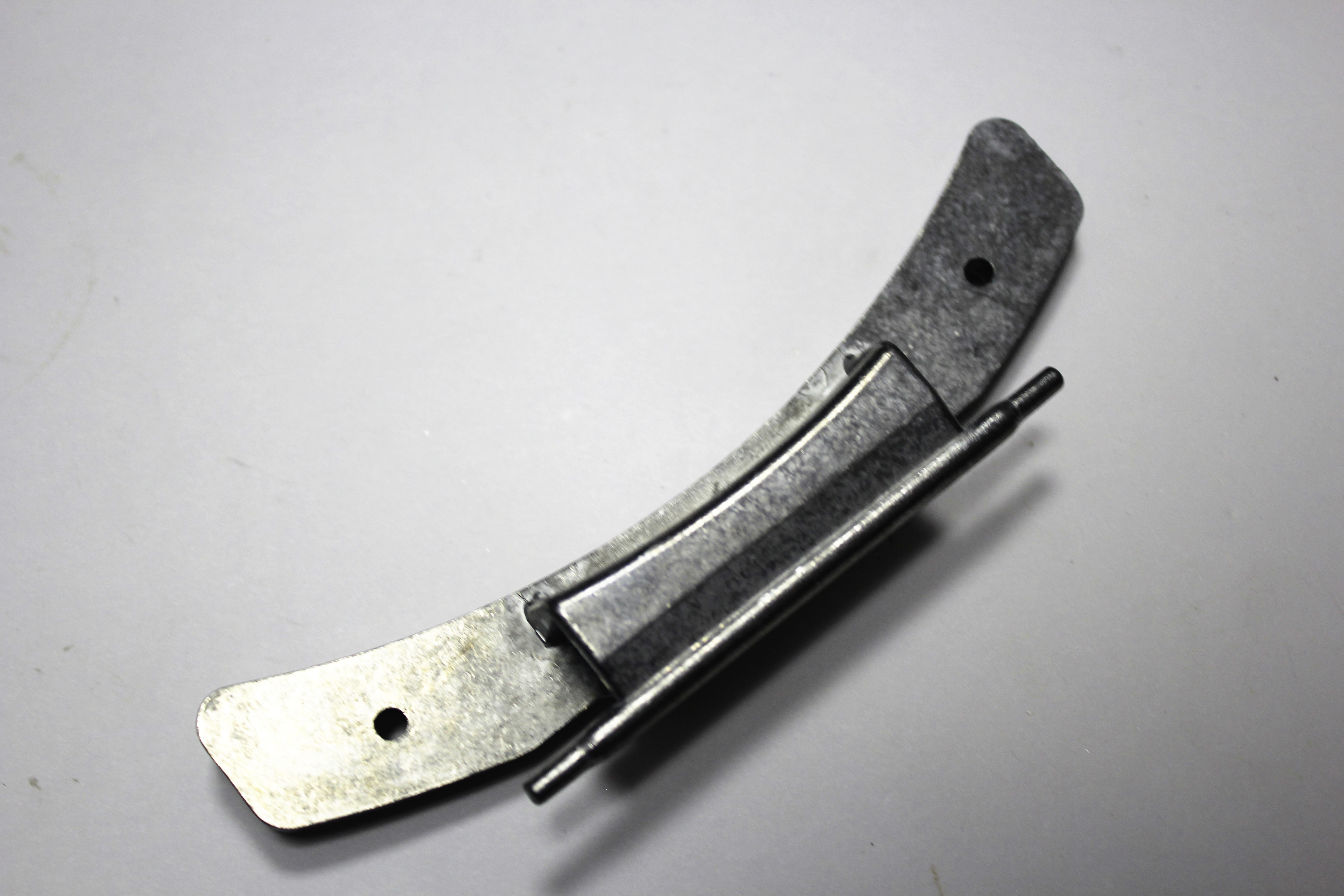 Петля люка для стиральных машин Indesit/Ariston 035764