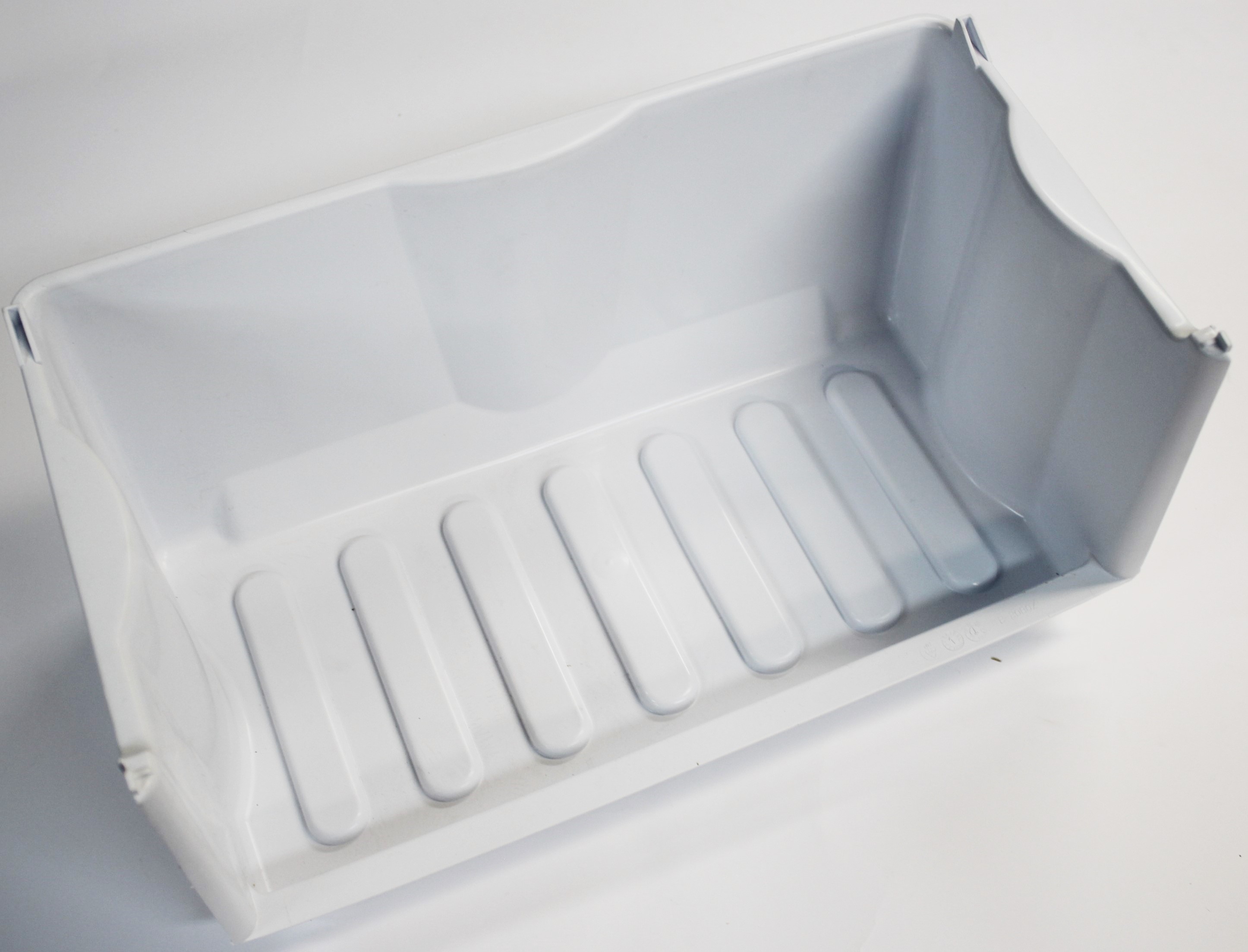 Корпус ящика морозильной камеры нижний холодильников Indesit (Индезит), Ariston (Аристон), Stinol (Стинол) 857048