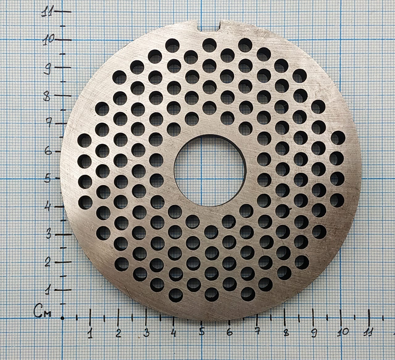 Решетка промышленной мясорубки №2 МИМ-600 (МИМ-500) с буртом 010062