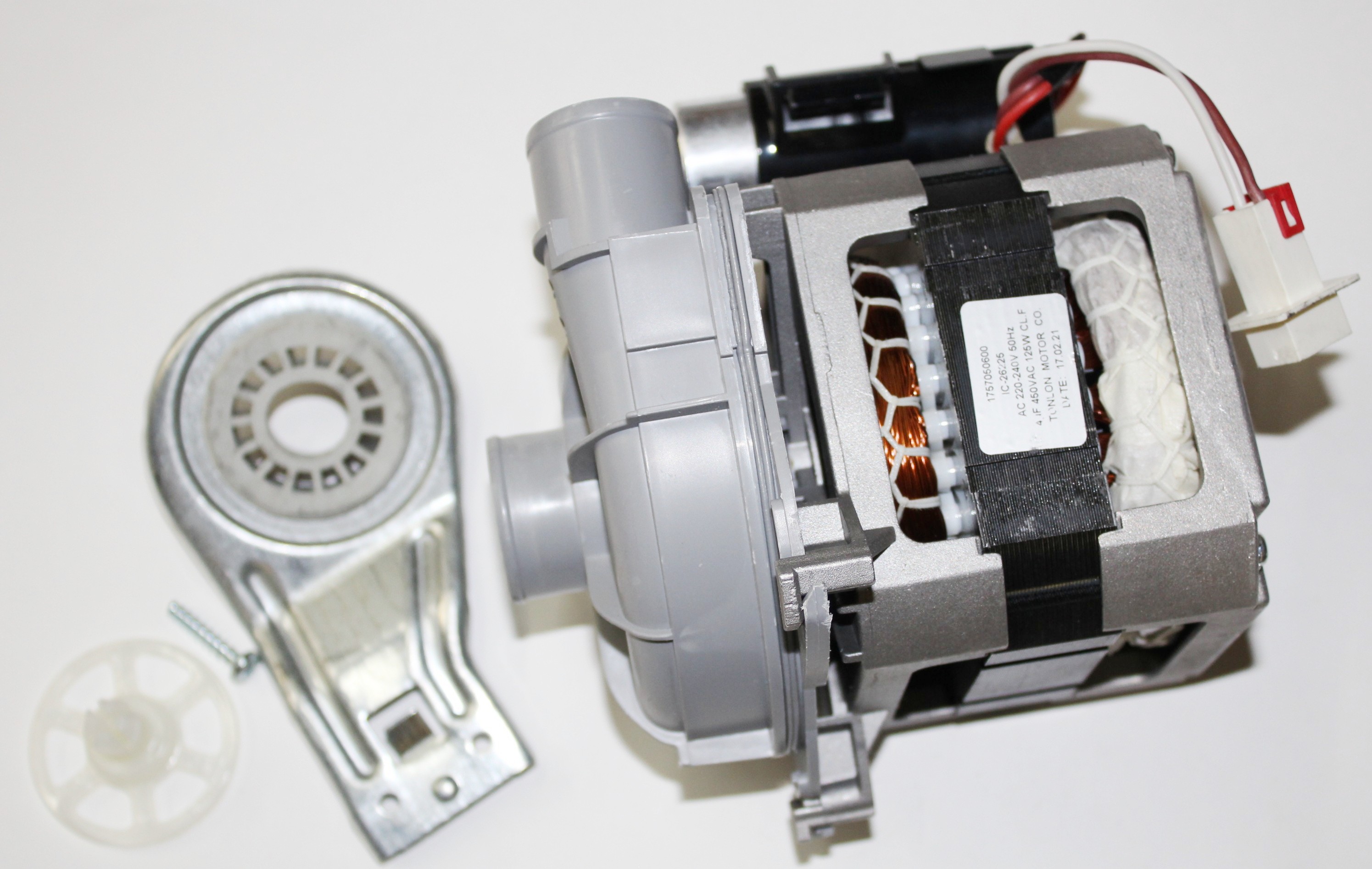 Насос рециркуляционный посудомоечных машин BEKO, INDESIT, WHIRLPOOL  1740701800, зам. 1740701300,1719601000, C00311845, 481236158524, 481236158438, 311845