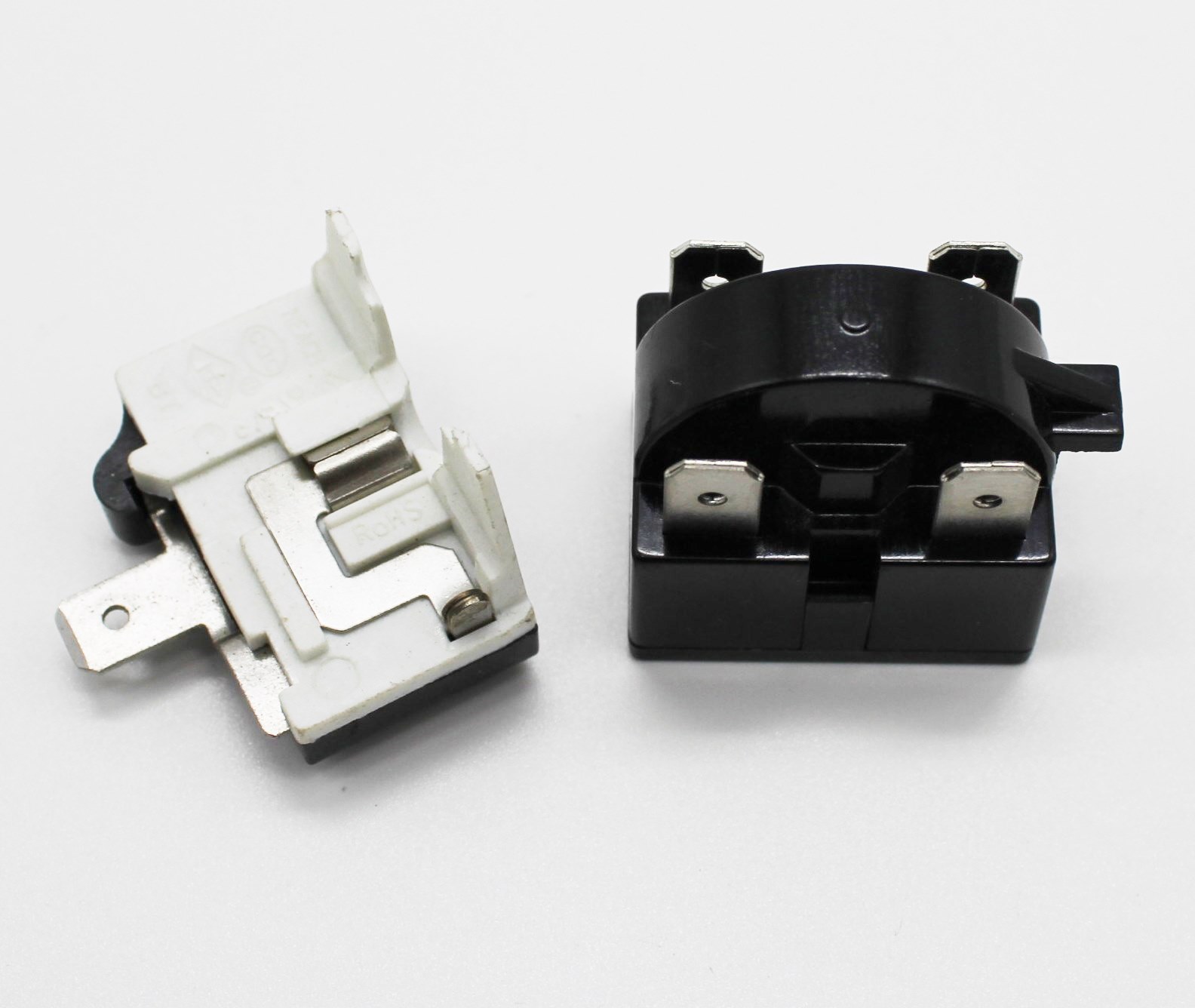 Пусковое реле компрессора 4 контакта. HL116