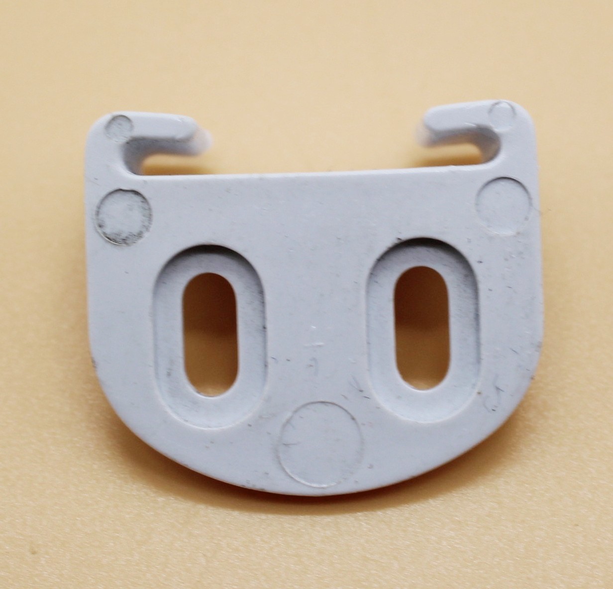 Направляющая двери холодильника Indesit. 113700, зам. 021259