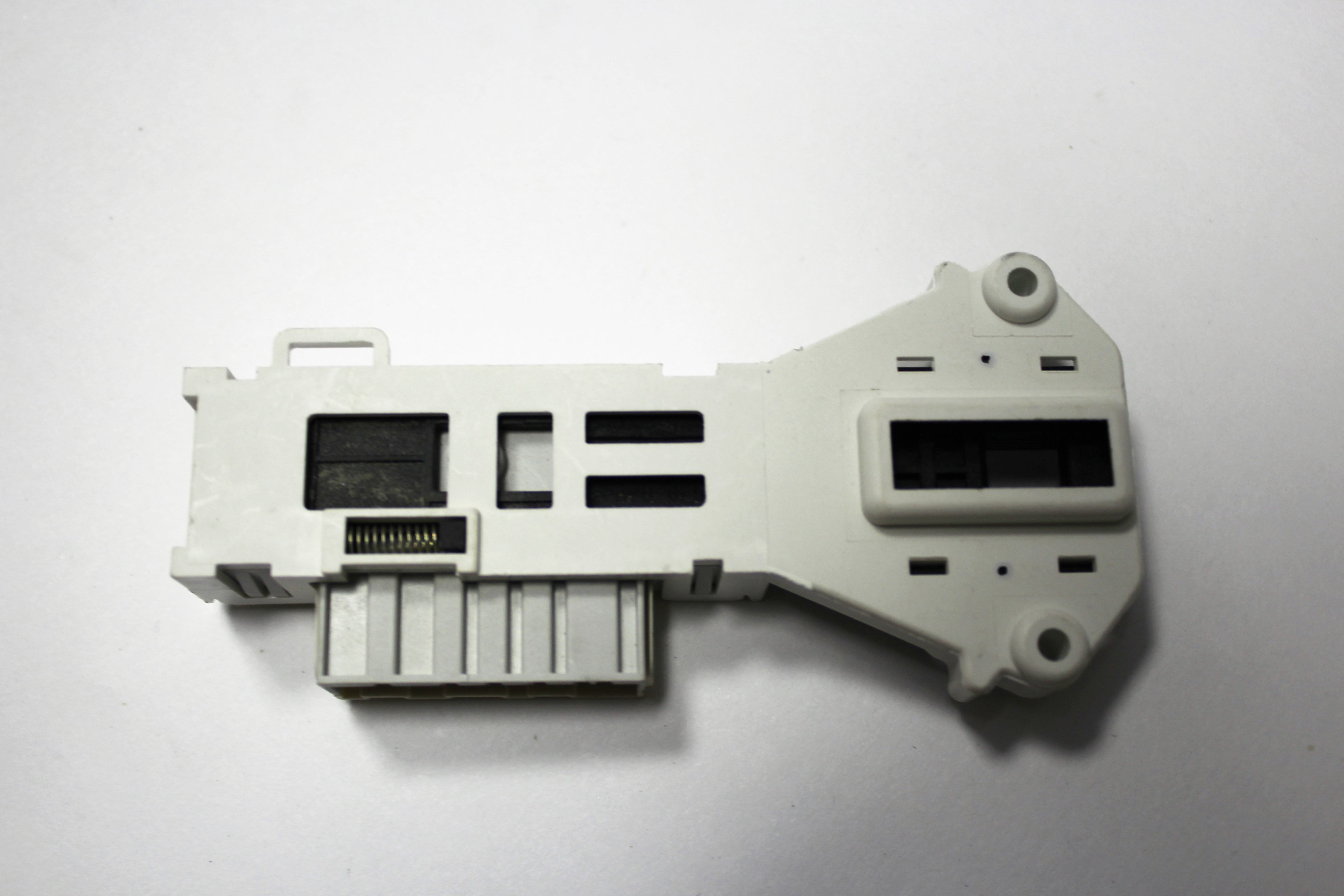 Блокировка люка стиральных машин Indesit/Ariston 091911, INT010ID