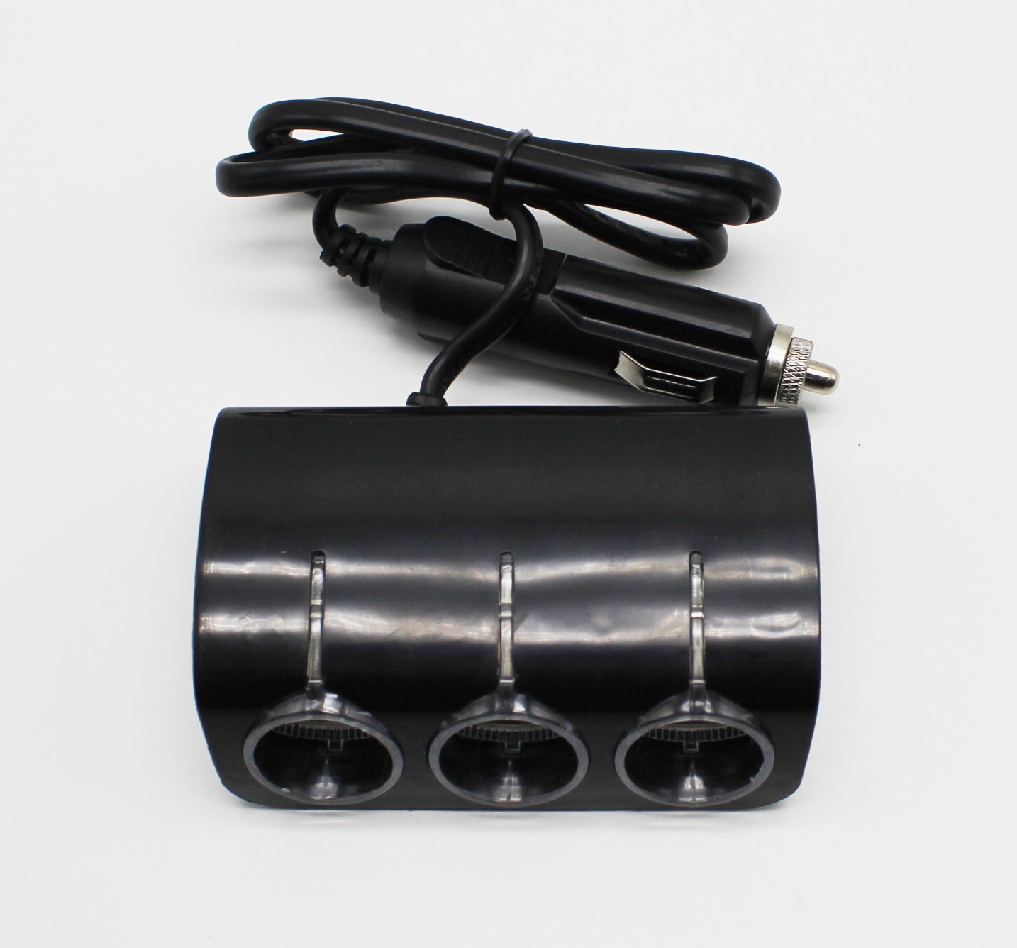 T055 Автомобильный тройник в прикуриватель 3 выхода 120W