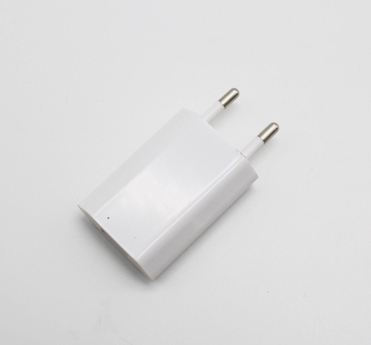 Сетевое зарядное устройство плоское (голова) Foxconne