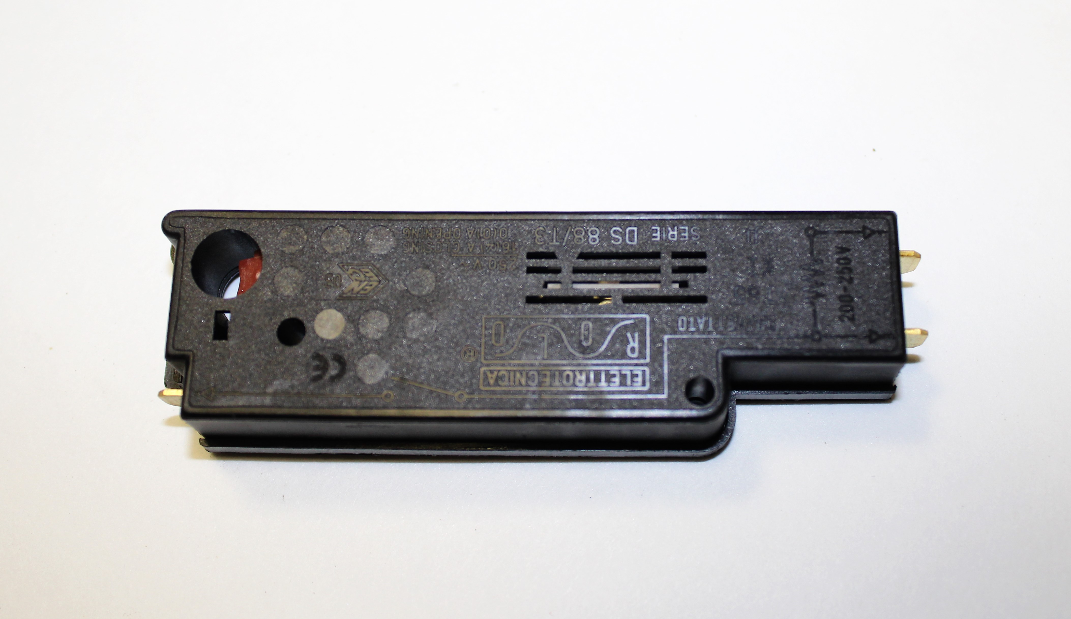 Блокировка люка стиральных машин ARDO INT004AD