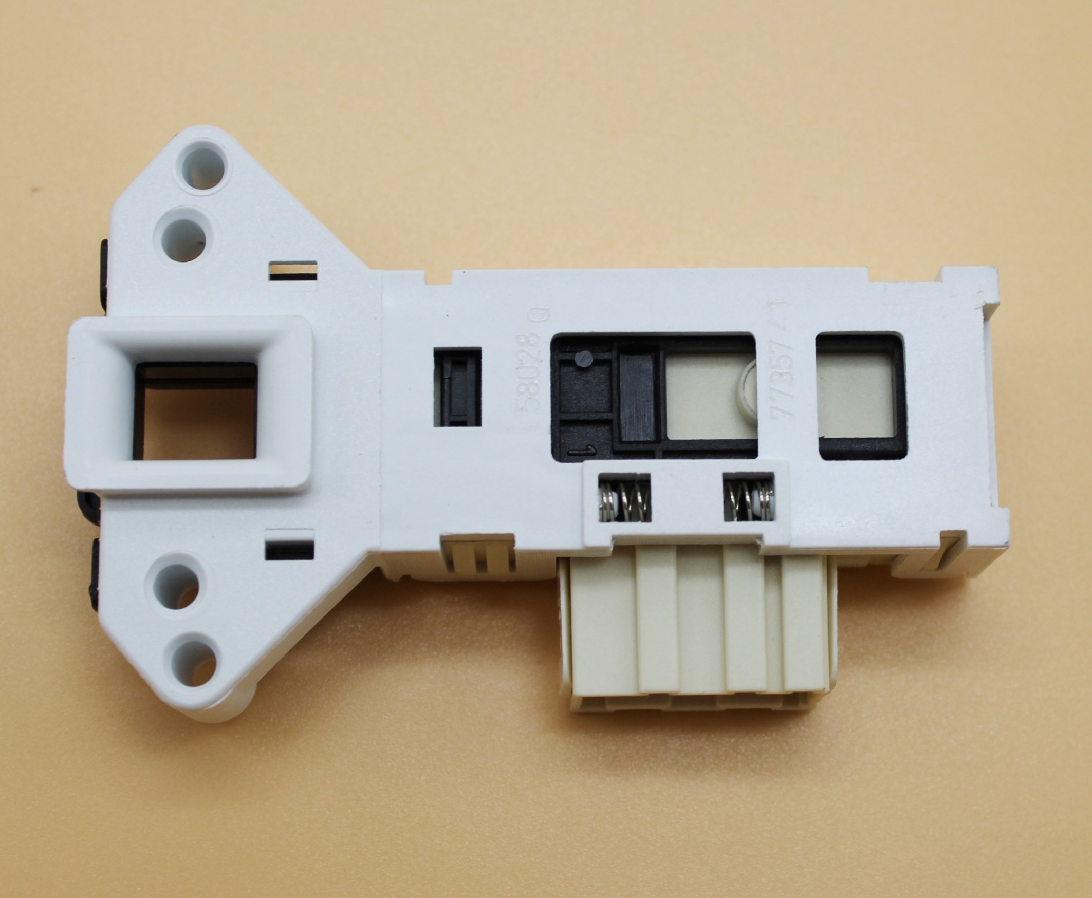 Устройство блокировки люка Hansa 08bL04