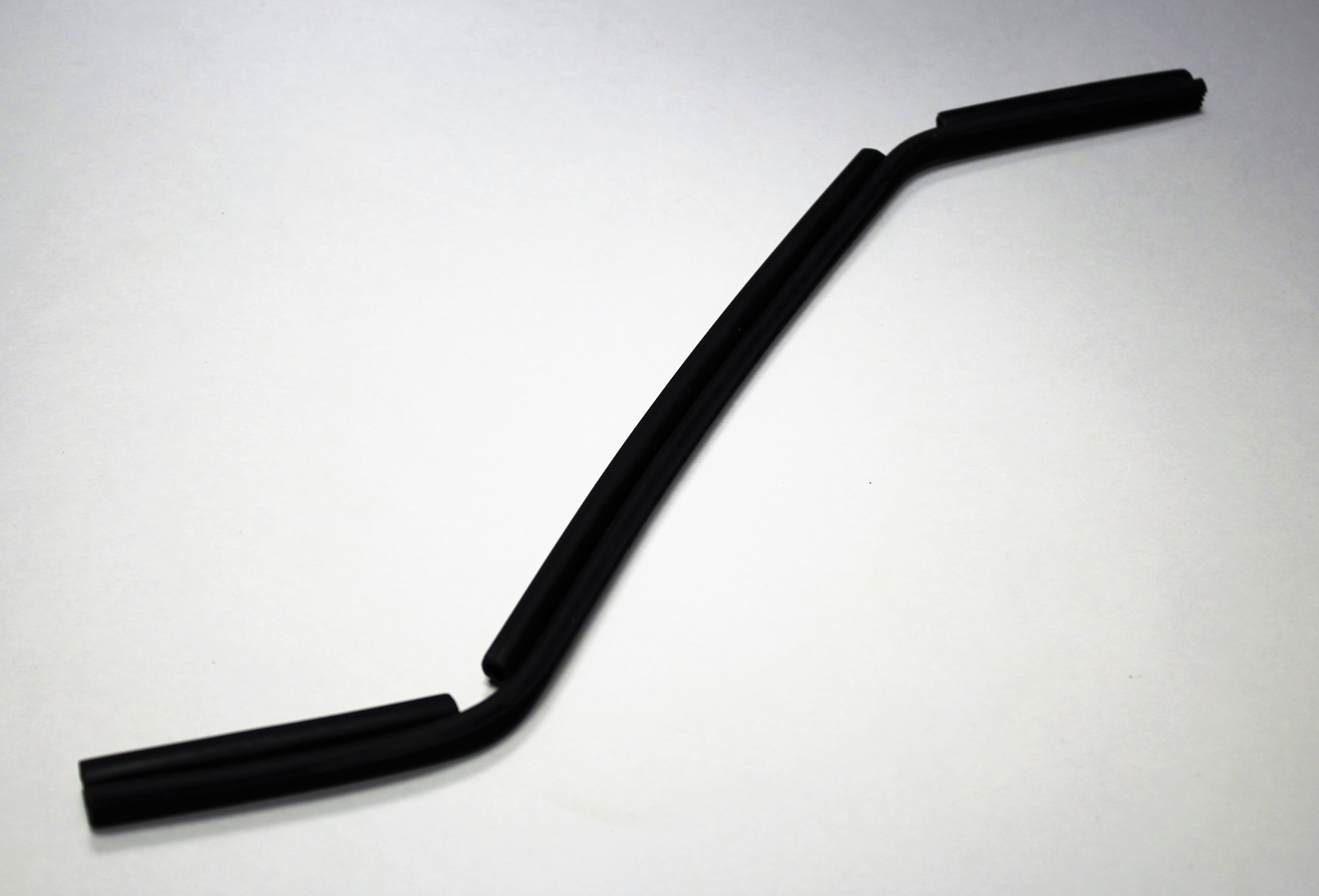 Уплотнитель двери нижний для ПММ  Electrolux/Zanussi/AEG 1527401101