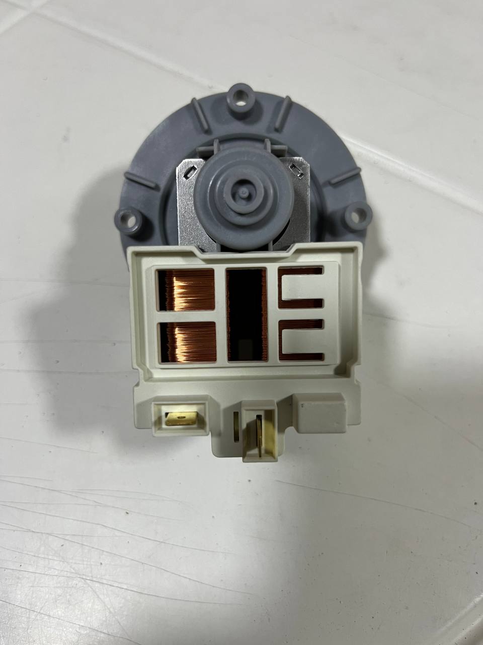 301531 - Насос LEILI BPX2-184 40W под 3-и самореза.