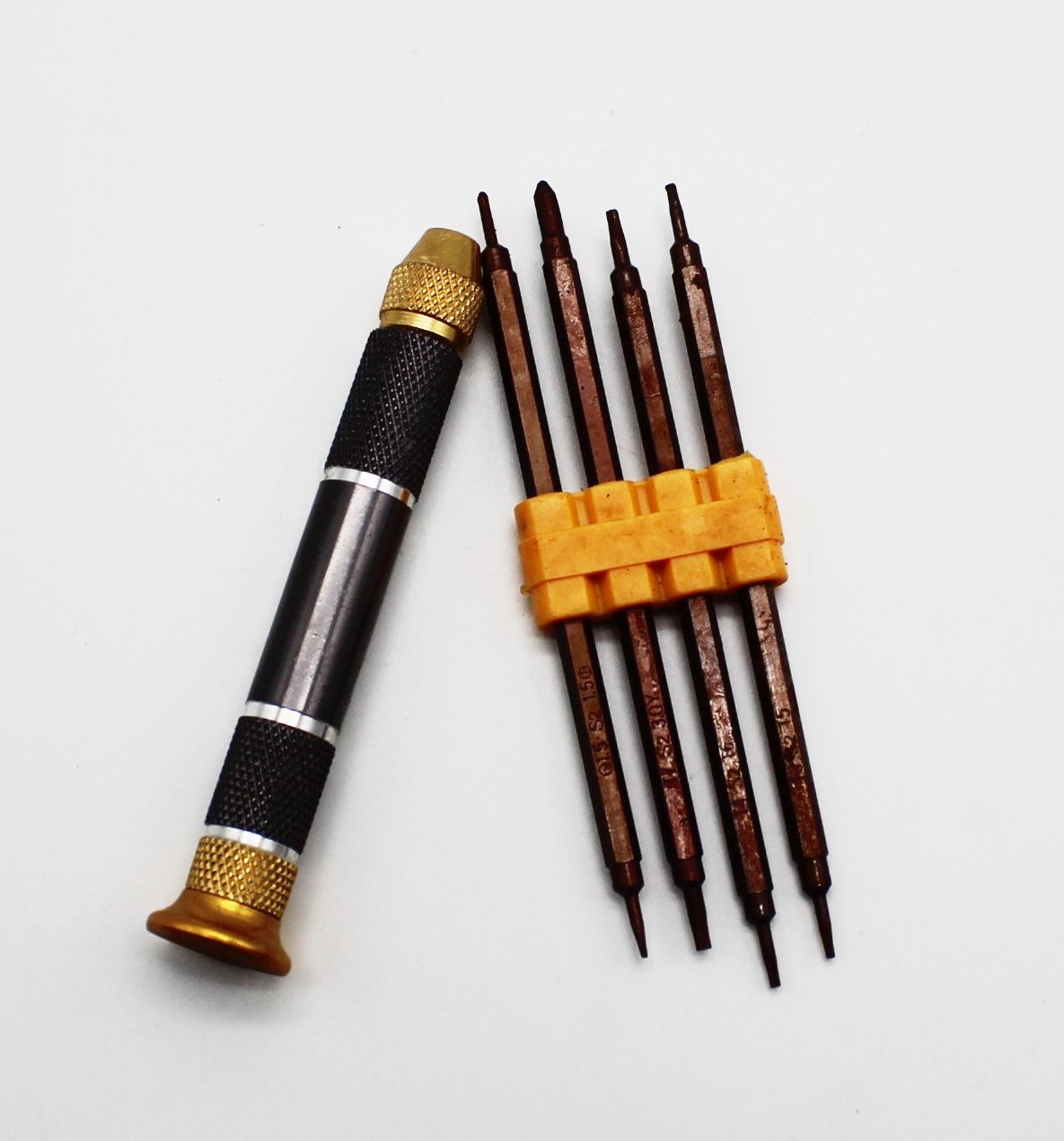 T570 Набор отверток Ya Xun YX-8020A