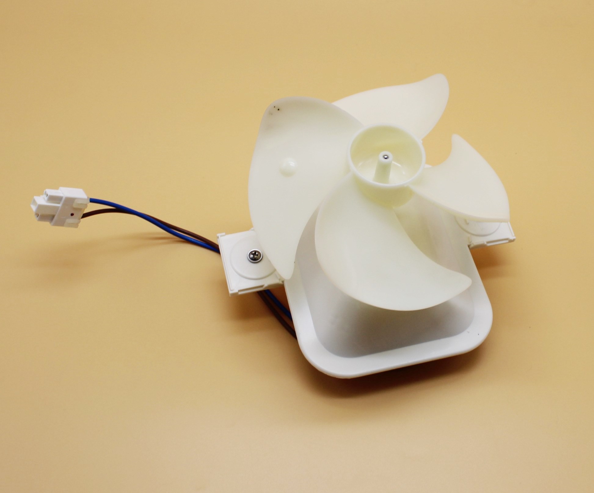 Вентилятор для холодильника Беко (Beko) код: 4305891385 зам: 4833260185, 4854110100