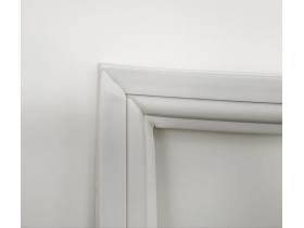 Уплотнитель холодильника Indesit, Ariston 854016